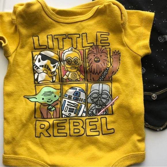 3/$15 Bundle of 2 Star Wars infant short sleeve onesie - Picture 2 of 6